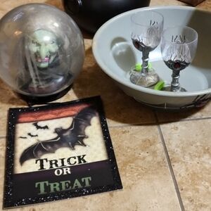 Haloowen Witch cristalball Prop and other decor